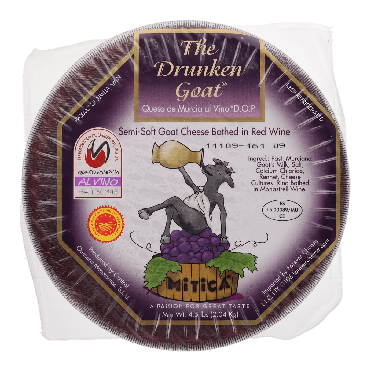 Semi-soft goat cheese bathed in red wine, artisanal Spanish cheese with DOP label