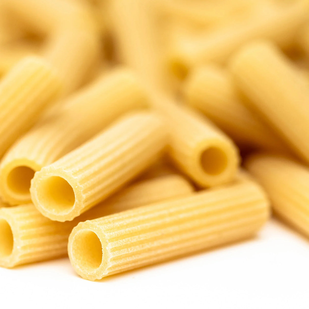 Maccheroni Pasta by Mancini Pastificio Agricolo (17.6 oz) | Semolina and water only | Imported from Italy - The French Pantry